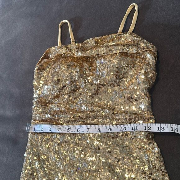 Women’s Gold Sequined Short Homecoming Dress Ruffle Hem Corset Back Size 2 NEW - Picture 8 of 14